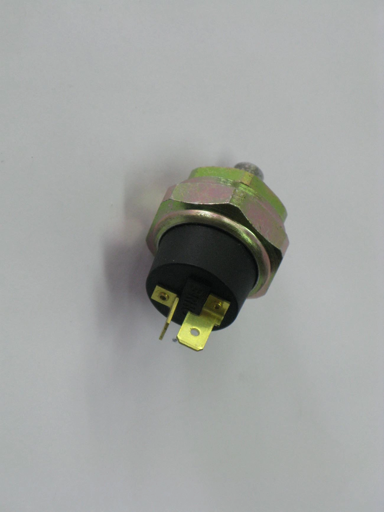 INTERRUPTOR DE FREIO - FORD CARGO