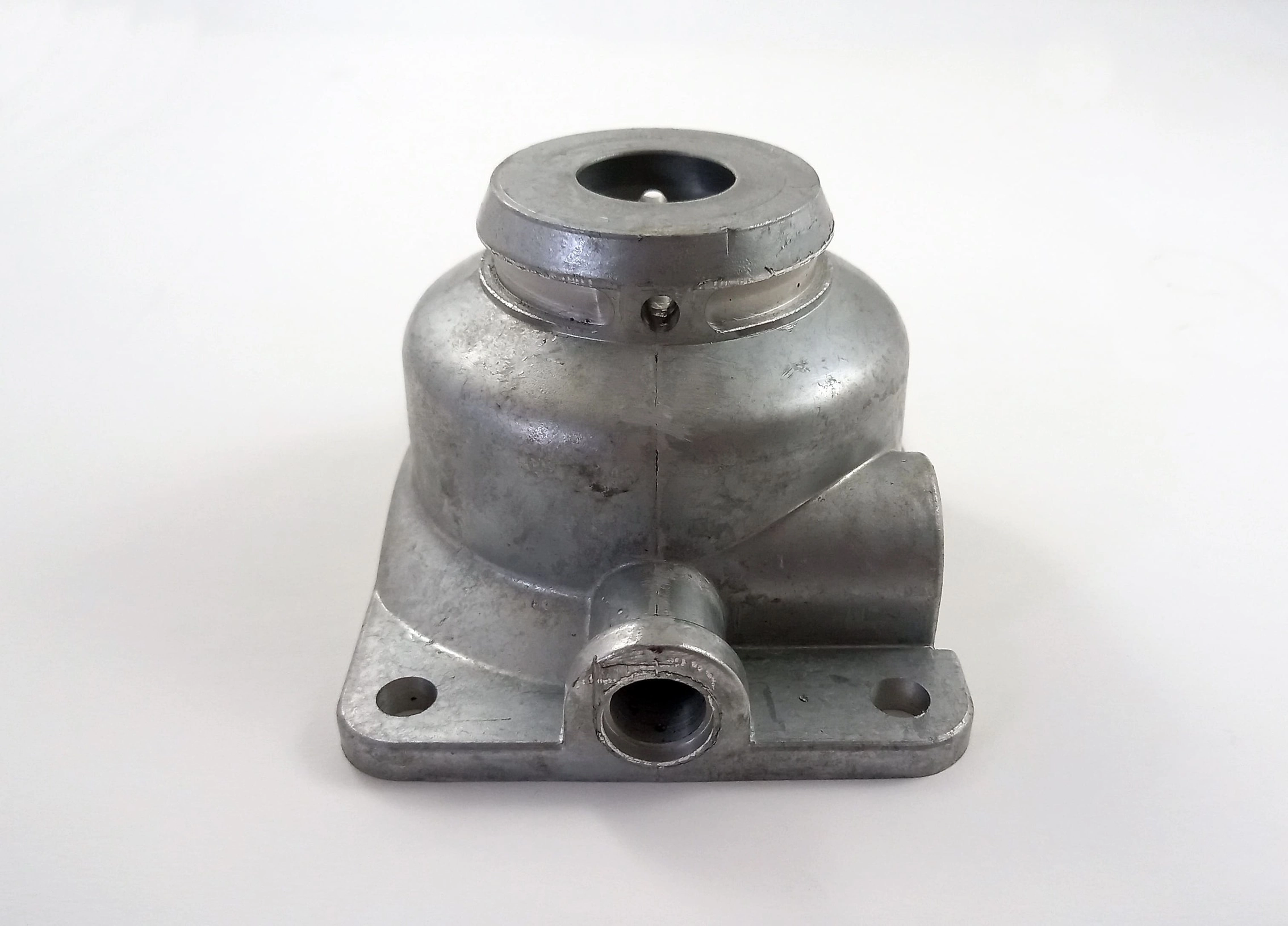 TAMPA DA ALAVANCA DE CAMBIO FORD F-600/700/11000/21000 - GM D-60/70 - TORRE