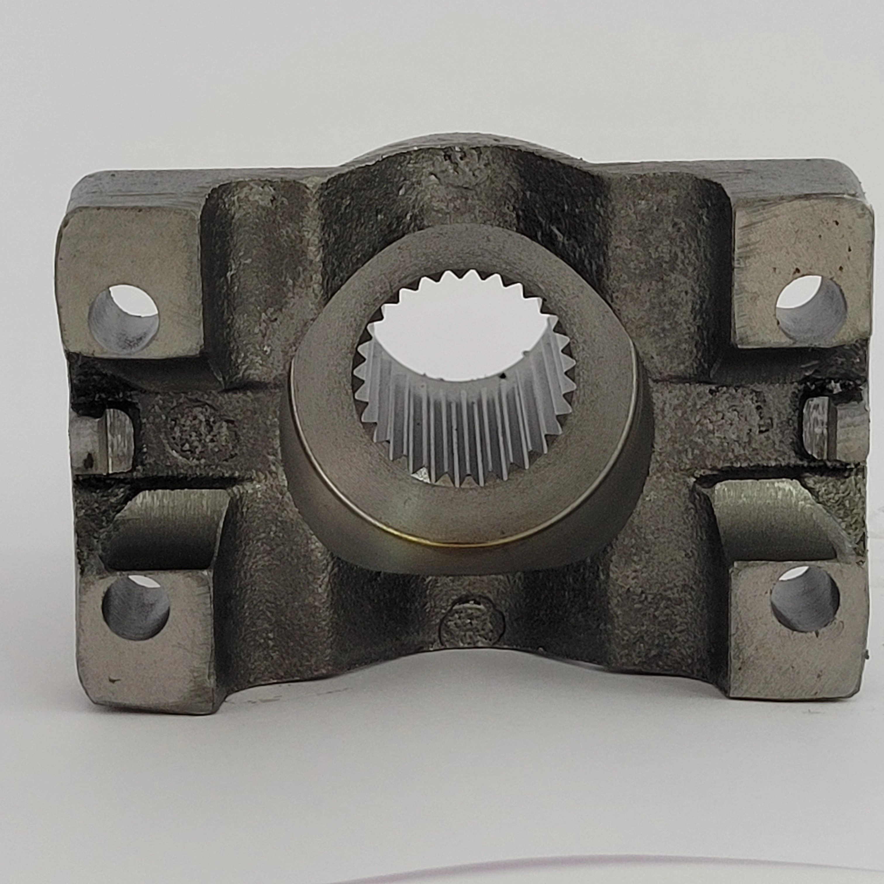 GARFO/TERMINAL DO CÂMBIO ENTALHADO FORD F350/F4000 72/81 F1000/F4000 90/ AGRALE 1600/1800  28 DENTES