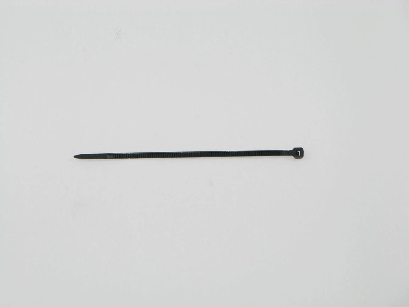 KIT ABRAÇADEIRAS COM 100 NYLON 100MMX2.5MM ABRACADEIRAS C/100 PRETA MEDIDA 2.5X100MM