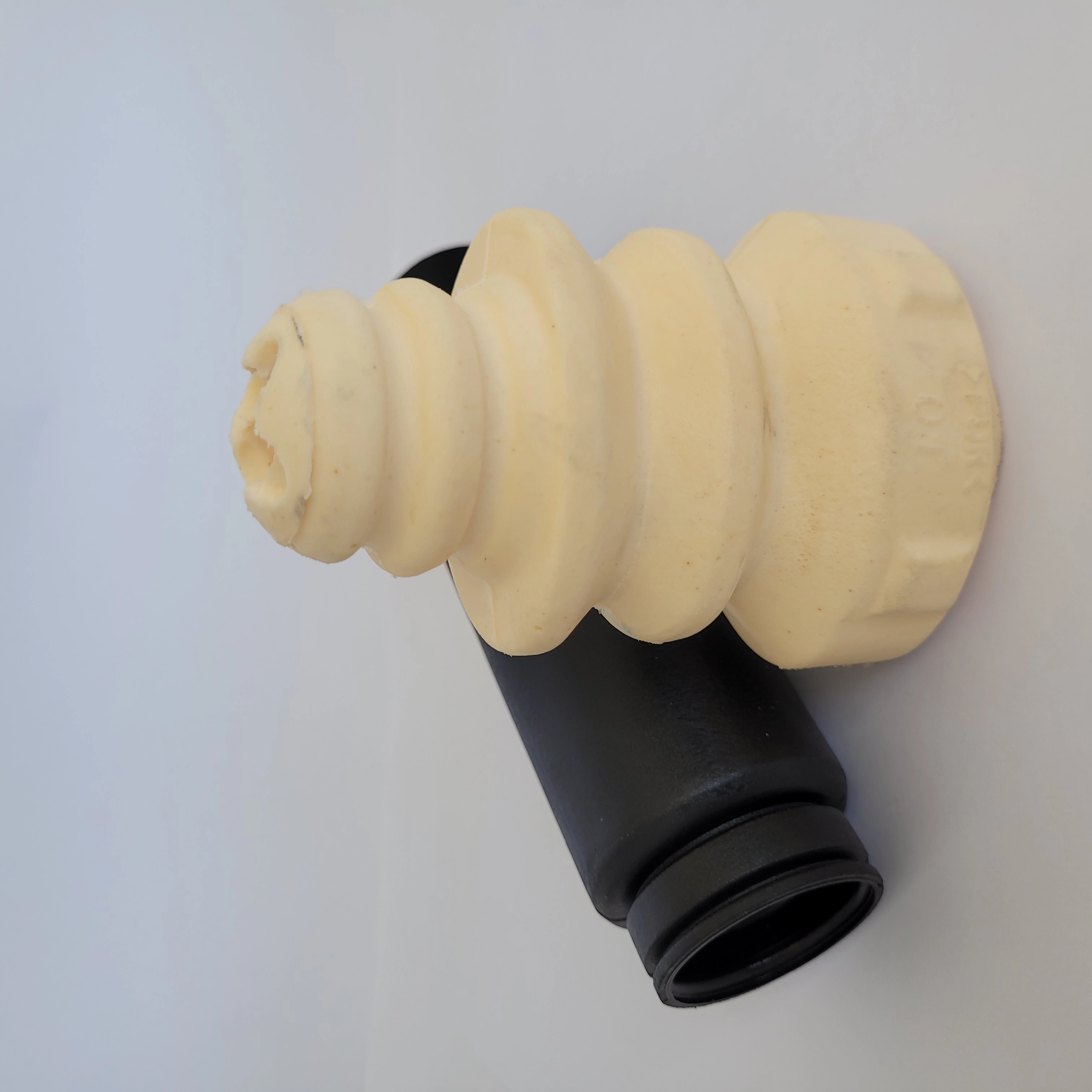 KIT AMORTECEDOR TRASEIRO VW SAVEIRO CROSS/TROPPER 09/ -  BATENTE OVAL E COIFA
