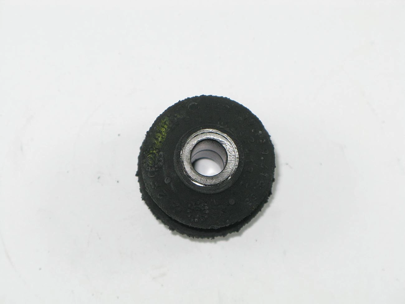 BUCHA TRASEIRA QUADRO MOTOR SUSPENSAO VW SAVEIRO 12.96/97