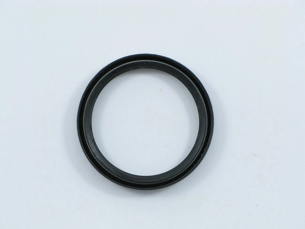 RETENTOR EIXO PILOTO CAIXA CÂMBIO 41,10X49,30X6,50MM VW 6.90/7.90/11.130/13.130/14.140/15.160/22.140 EATON