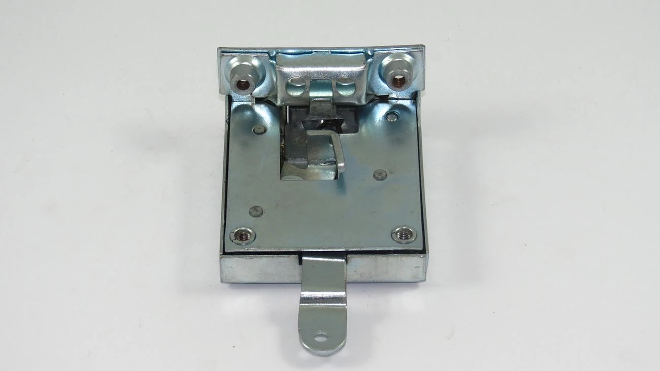 FECHADURA PORTA VW KOMBI 1500 /75 - DIREITA