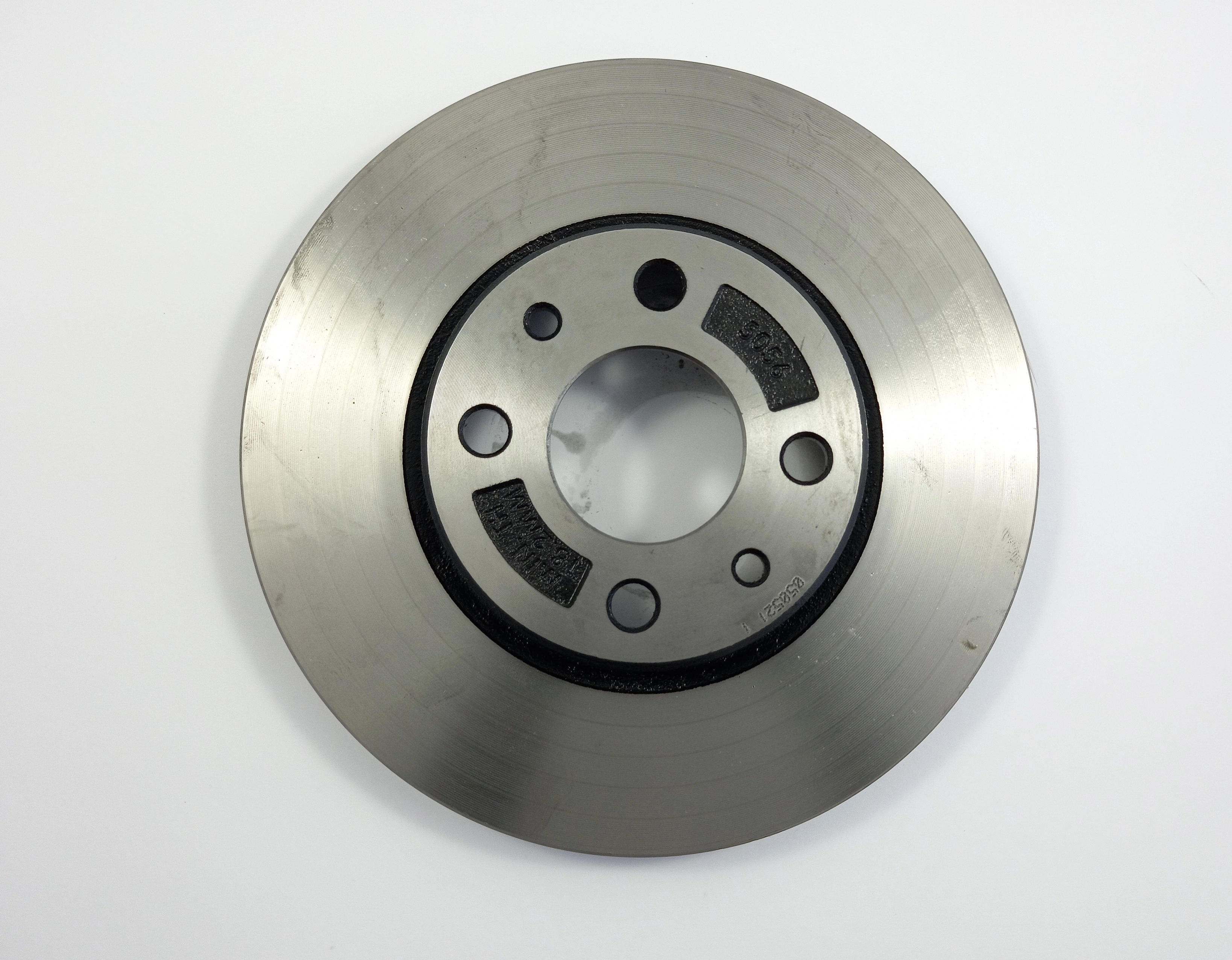 DISCO FREIO DIANTEIRO VENTILADO 257MM 4 FUROS FIAT STRADA/PALIO 98/21 DOBLO 01/21 SIENA 97/16 NOVA 20/ V257MM