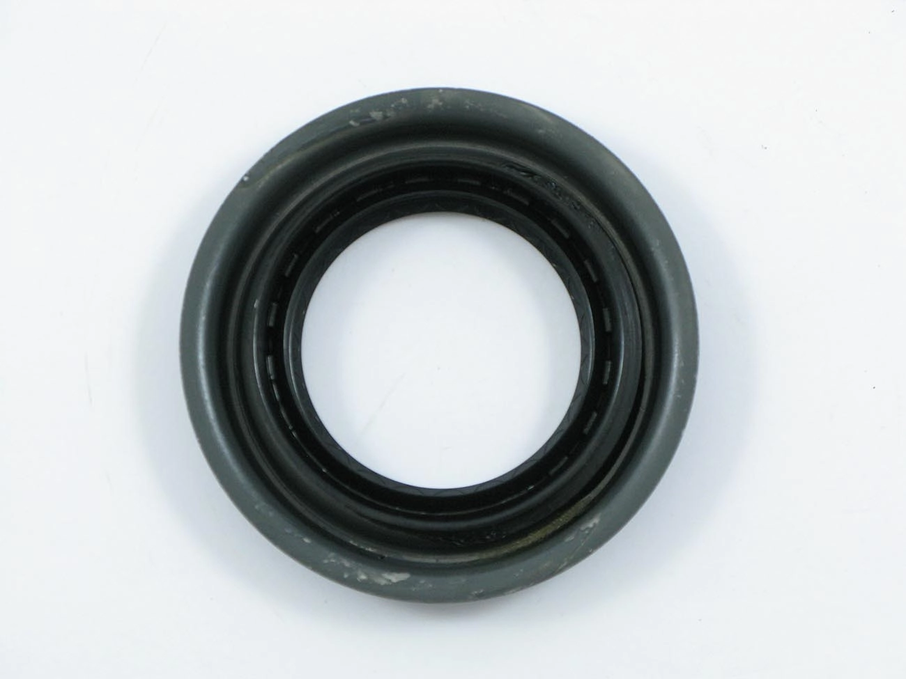 RETENTOR PINHÃO DIFERENCIAL 46,00X70,50X79,30X11,50X14,50MM FORD RANGER 97/ 4X2/4X4 46X70,5X79,3X11,5X14,5MM