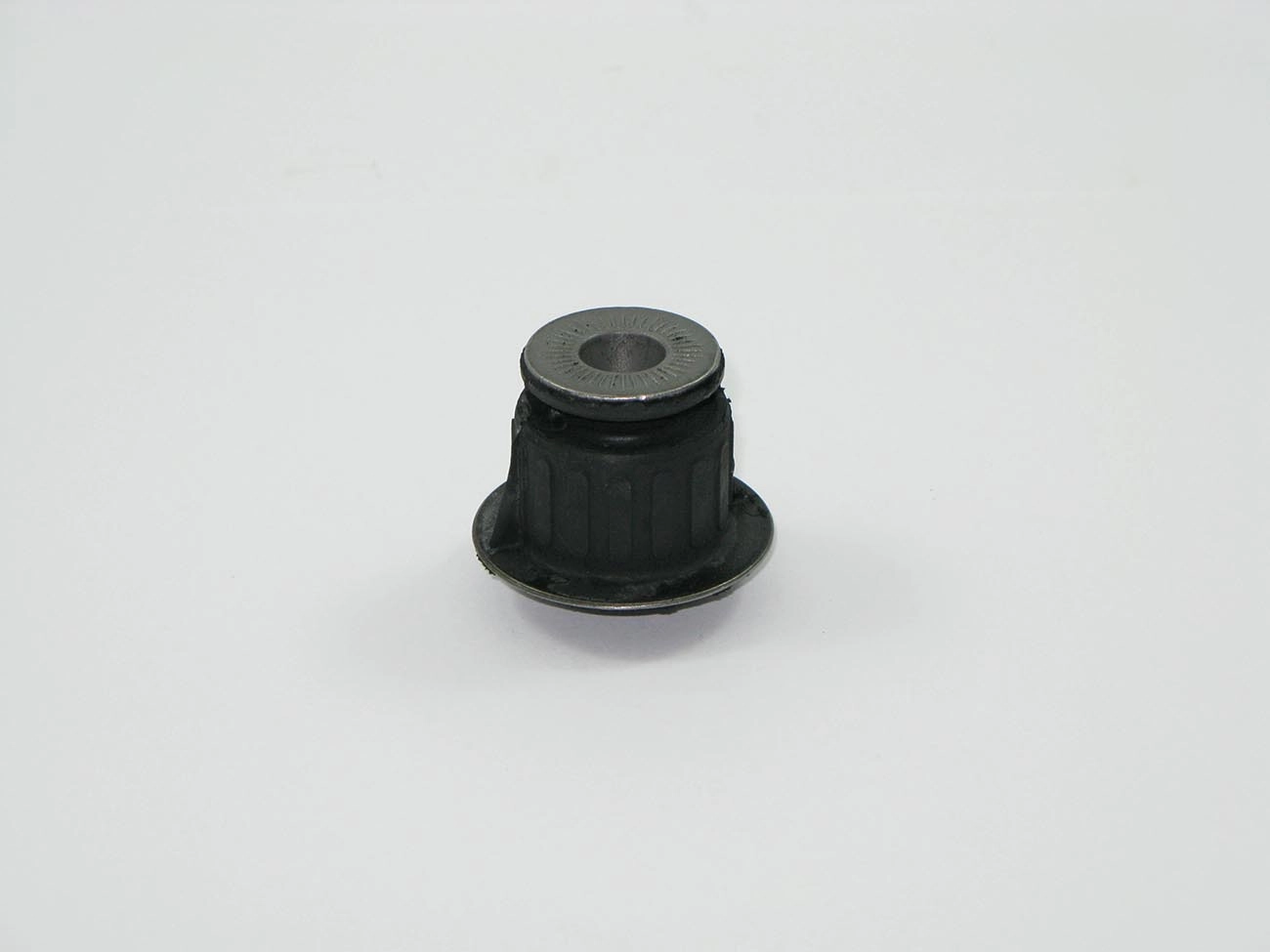 BUCHA DIANTEIRA QUADRO MOTOR SUSPENSÃO FURO 10MM VW GOL/VOYAGE/SANTANA 1.8 /1996