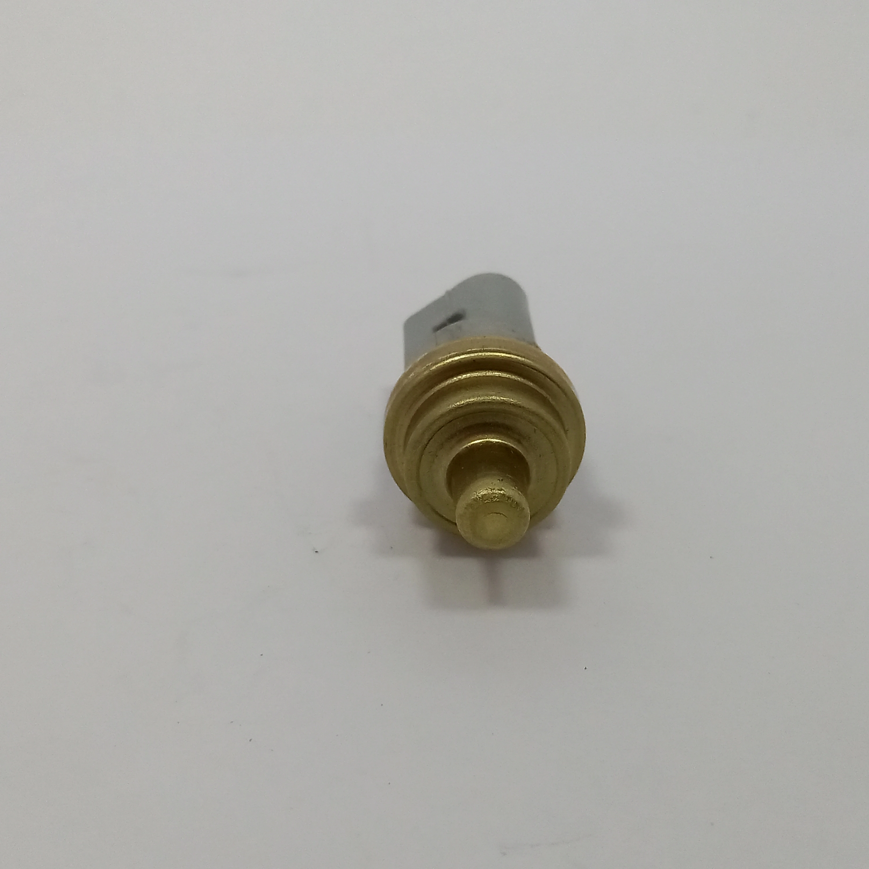 PLUG ELETRONICO CINZA ESCURO AUDI A2/A3/A4/A6/A8/Q7/TT VW AMAROK/BORA/GOLF/PASSAT/POLO/TOUREG
