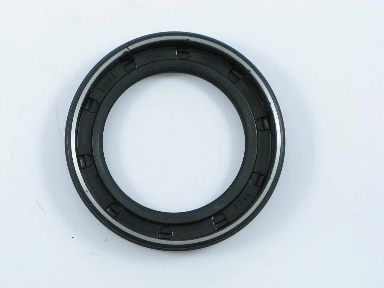 RETENTOR SEMI EIXO RODA TRASEIRA EXTERNO GM NOVA S-10 2012/ - 24,10X80X13,10X17MM
