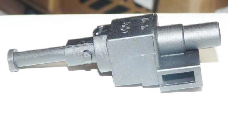 INTERRUPTOR LUZ FREIO EMBREAGEM VW GOL/GOLF AUDI A3 C/ENCAIXE BIPOLAR BOTÃO AUTO REGULÁVEL