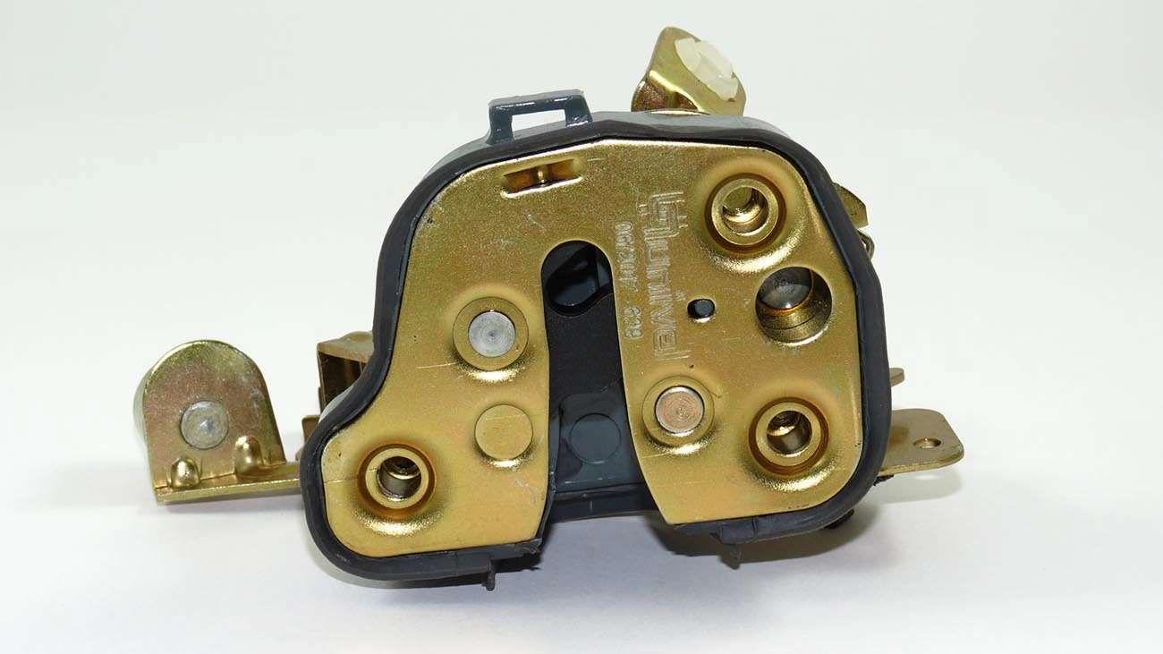 FECHADURA PORTA GM CORSA 4 PORTAS /2001 TRASEIRA - DIREITA