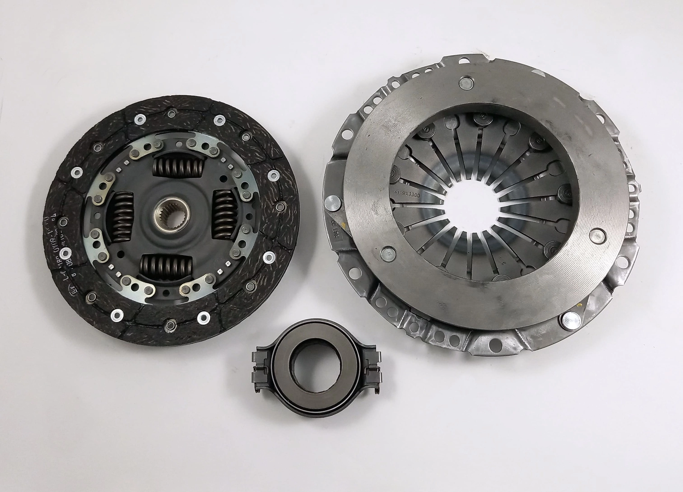 KIT DE EMBREAGEM VW KOMBI 1.4 06/ TOTALFLEX - FUSCA/BRASILIA 73/ - PASSAT 1.5/1.6 74/ - 200MM