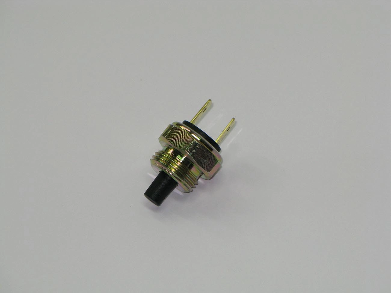 INTERRUPTOR LUZ DE RE - FORD CORCEL/BELINA/DEL REY/PAMPA - 5 MARCHAS