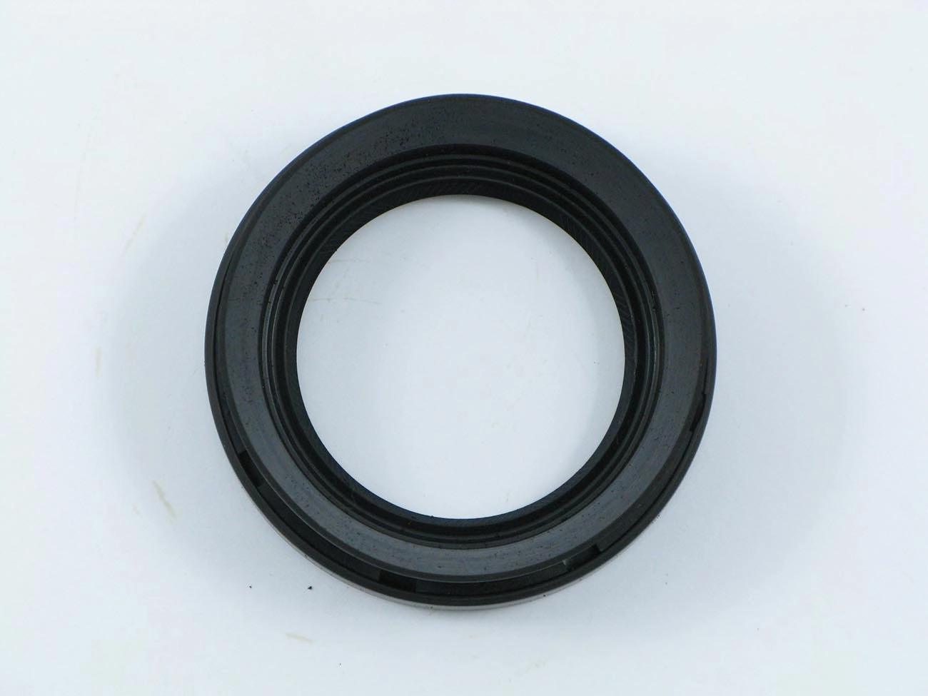 RETENTOR DIFERENCIAL DIANTEIRO ESQUERDO TOYOTA HILUX 3.0 2005/ - 47X69X11X26MM