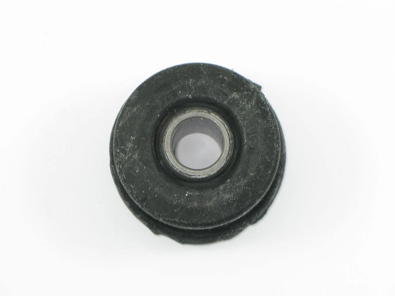 BUCHA BARRA TENSORA SUSPENSÃO DIANTEIRA GM CORSA 94/98 SEDAN 95/98 WAGON 97/98