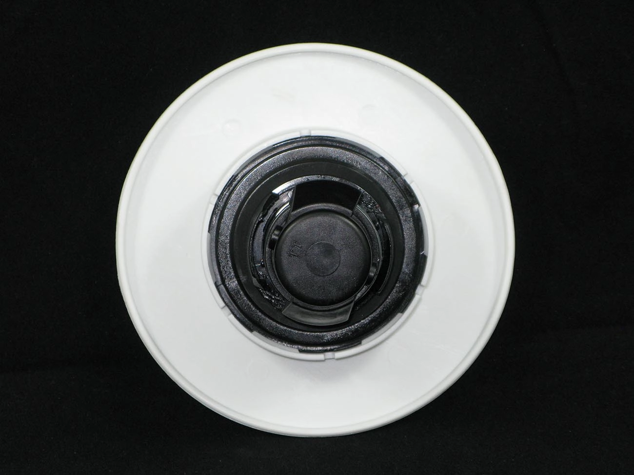 TAMPA PARA TANQUE DE COMBUSTÍVEL FIAT PALIO 1996/2000 - CARCAÇA PLÁSTICA - VEDADA