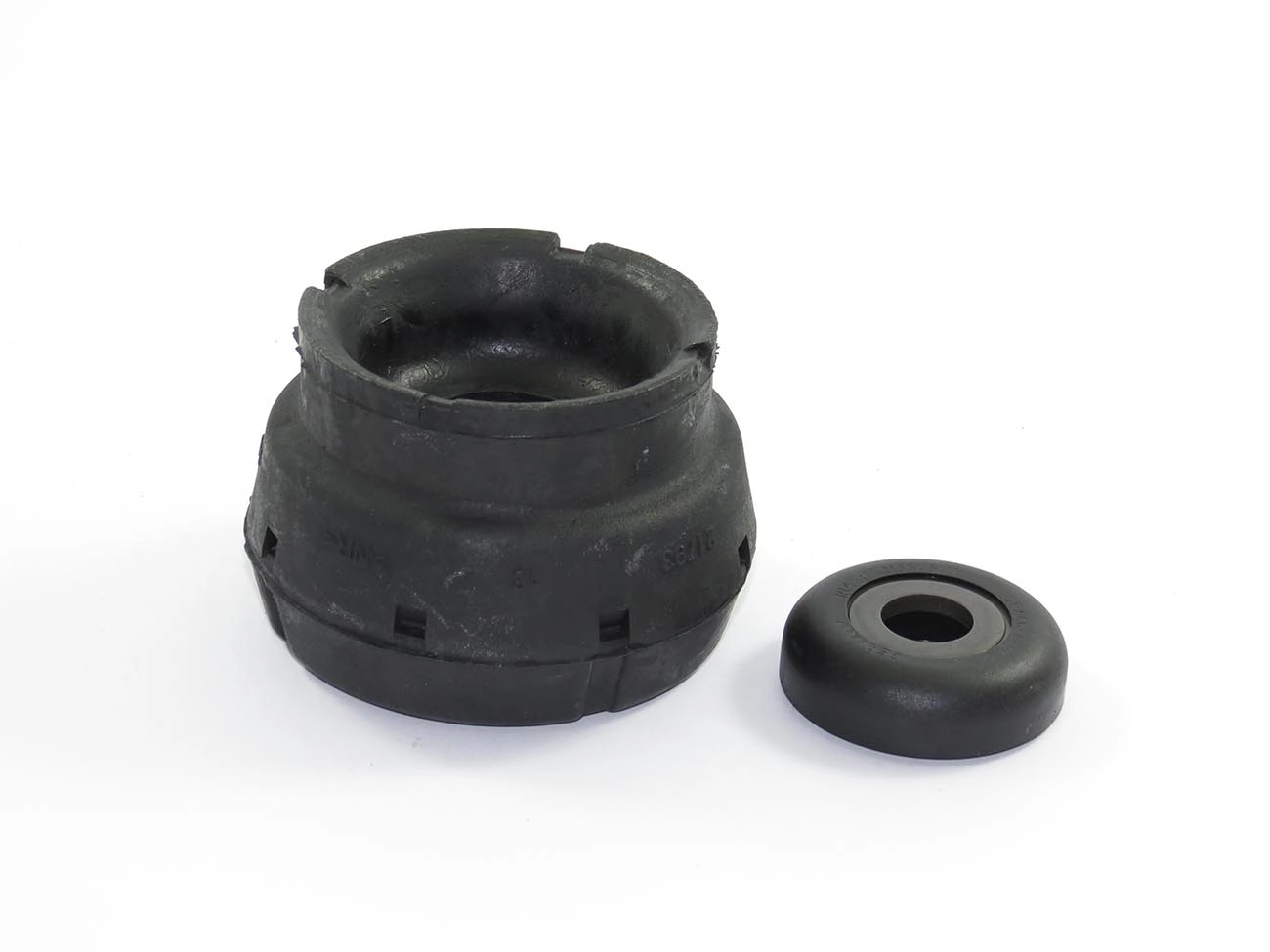 BUCHA TRASEIRA BANDEJA DIANTEIRA VW GOLF 94/98 - PASSAT 94/97 - POLO CLASSIC/VAN 97/ - FURO 17,15MM