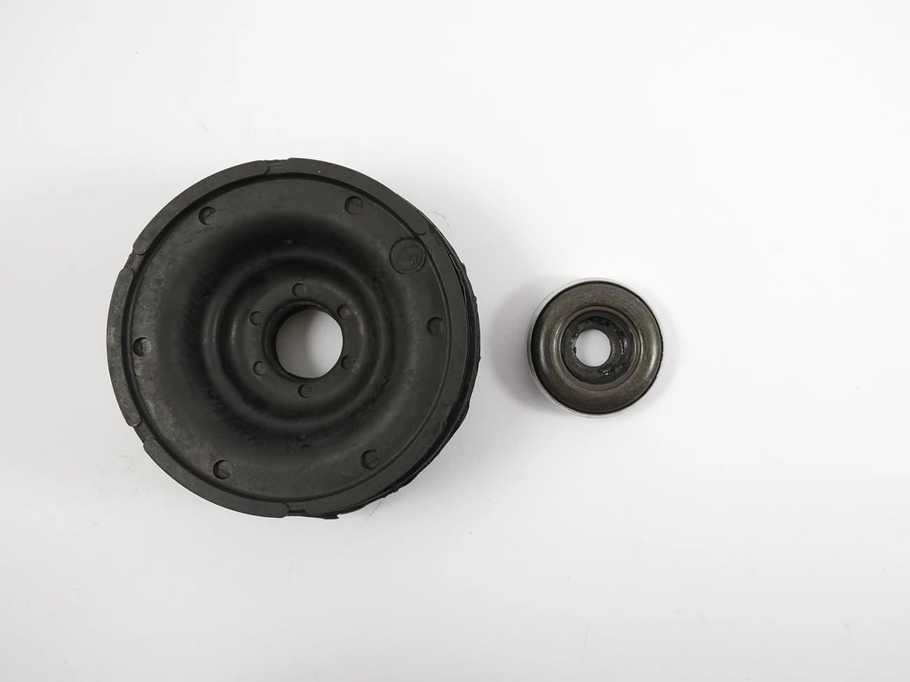 COXIM AMORTECEDOR SUPERIOR DIANTEIRO COM ROL. INA FORD FIESTA 96/2001 COURIER KA 97/2013 C/ROL