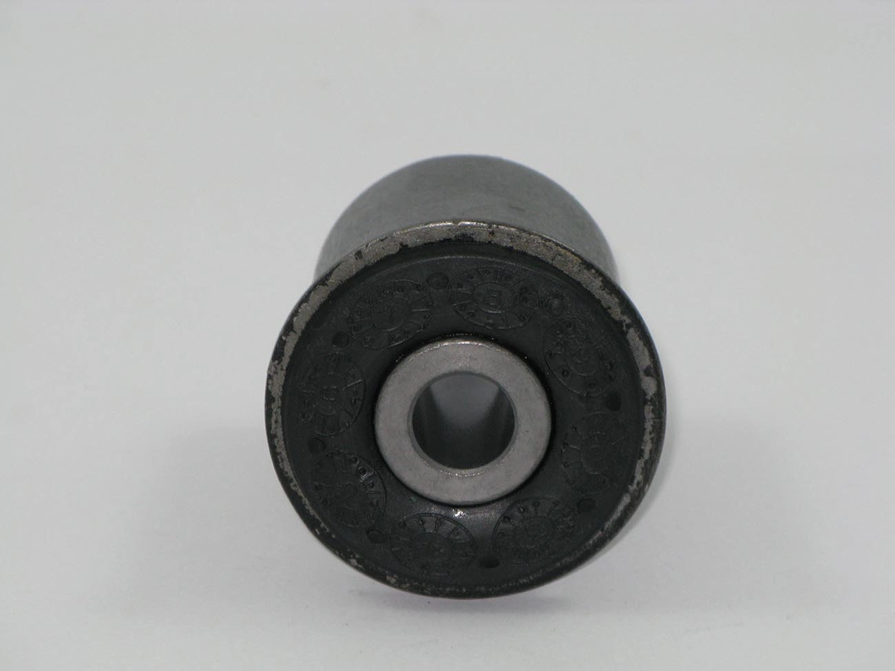 BUCHA DIANTEIRA BANDEJA INFERIOR SUSPENSÃO GM S-10/BLAZER 1995/2011