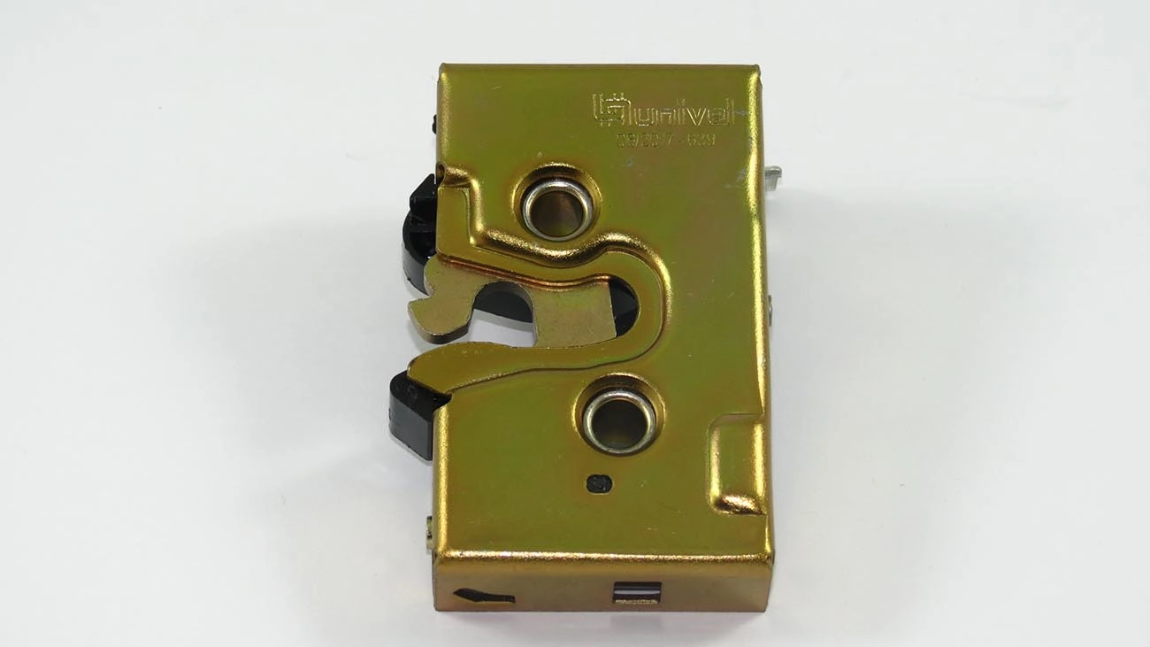 FECHADURA PORTA VW SANTANA/QUANTUM /90 DIANTEIRA - DIREITA