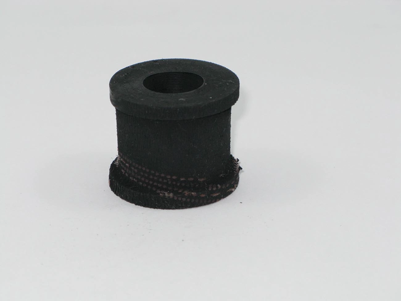 BUCHA AMORTECEDOR FORD F-1000/4000 - AGRALE - VW 6.90/7.90 - GM A/C/D-20