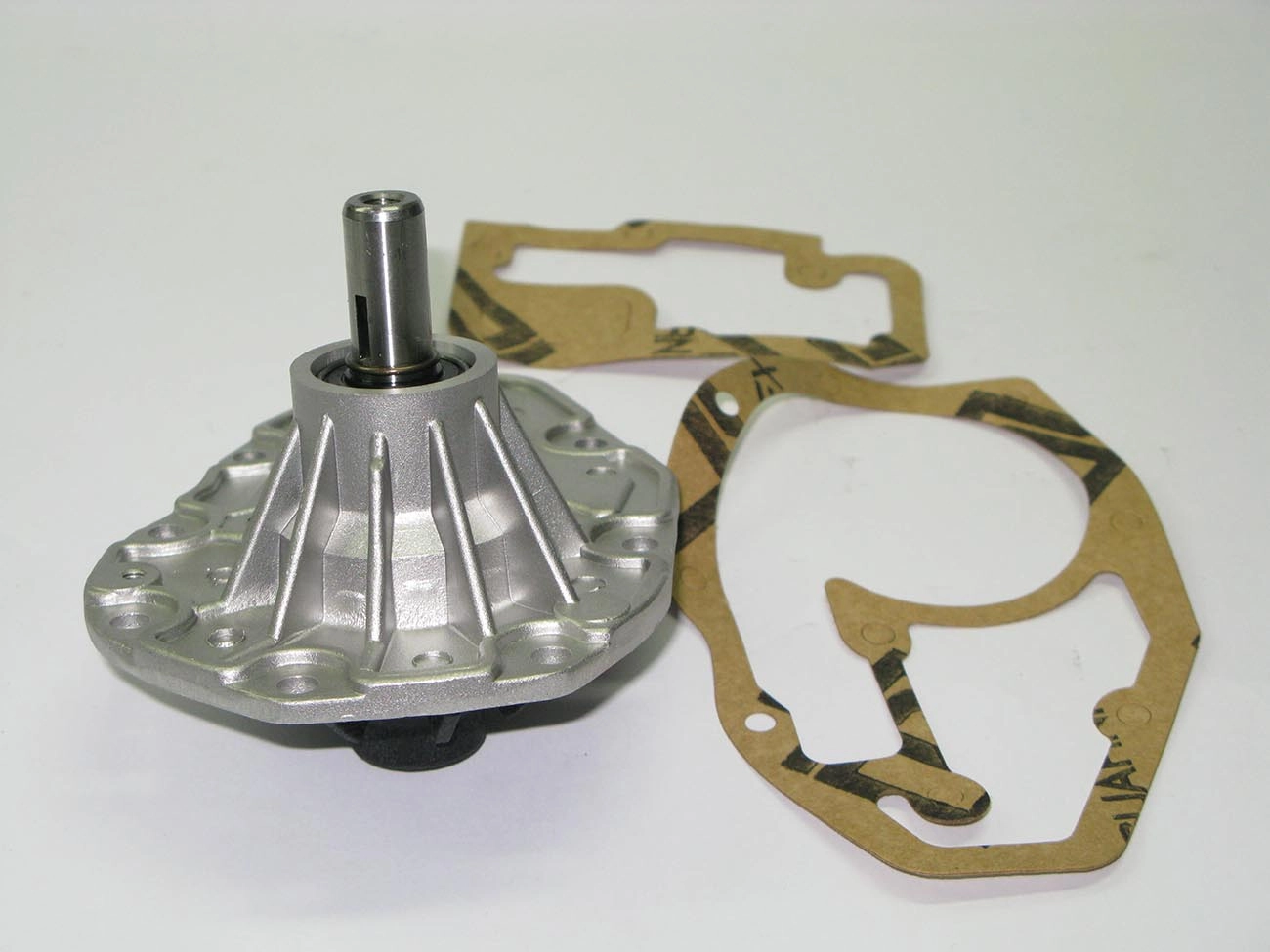 BOMBA ÁGUA COM POLIA ELETROMAGNÉTICA  FORD CORCEL/BELINA/DEL REY/PAMPA 78/83 - EXCETO MOTOR CHT