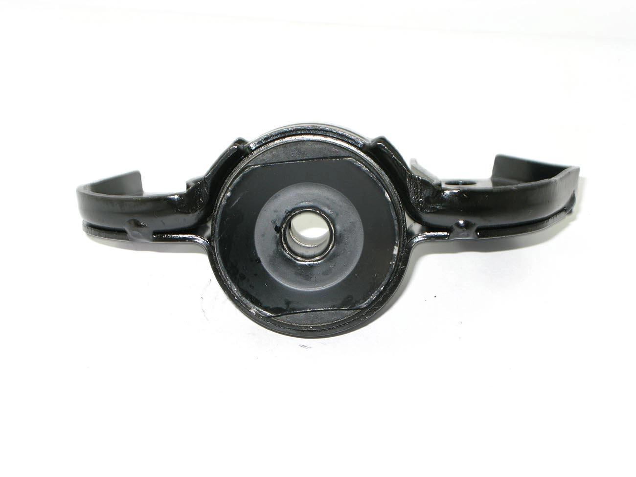 SUPORTE DA BARRA TENSORA DIREITO GM CORSA 05.98/16 - CELTA 00/16 - PRISMA 06/12 - MORCEGUINHO