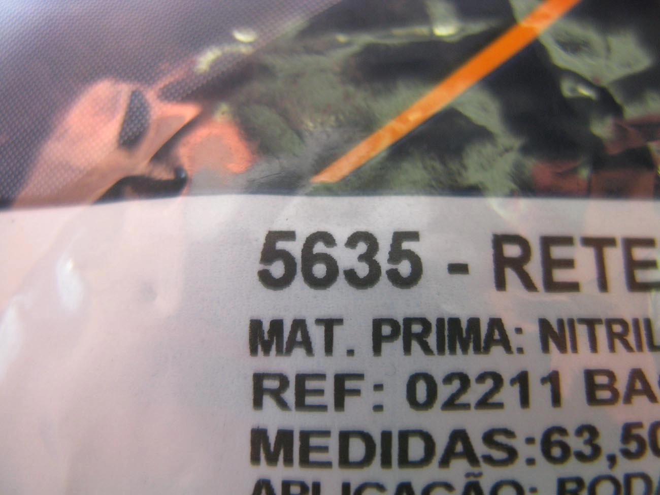 RETENTOR RODA TRASEIRA FORD F-2000 AGRALE TX 1600/1800D