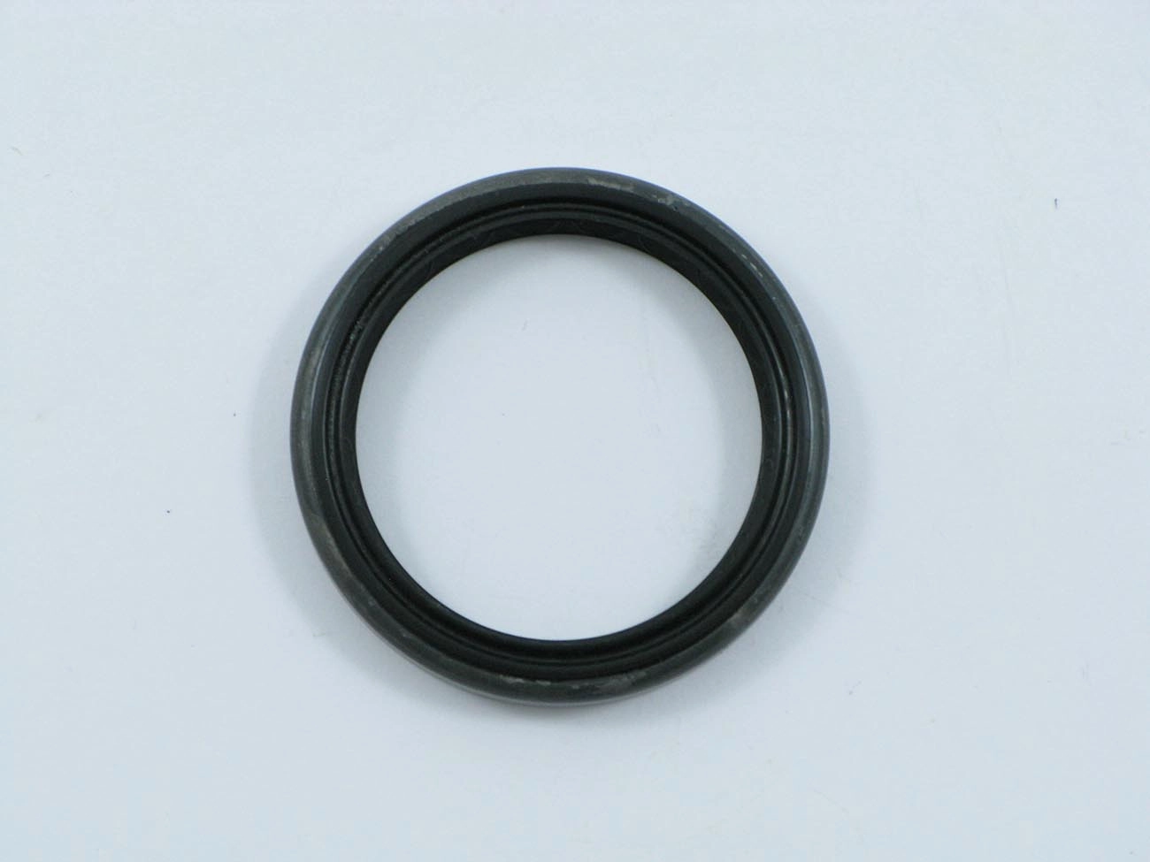 RETENTOR EIXO PILOTO CAIXA CÂMBIO 38,10X47,60X6,70MM GM S-10 VW 6.80/6.90/7.90/7.110 81/