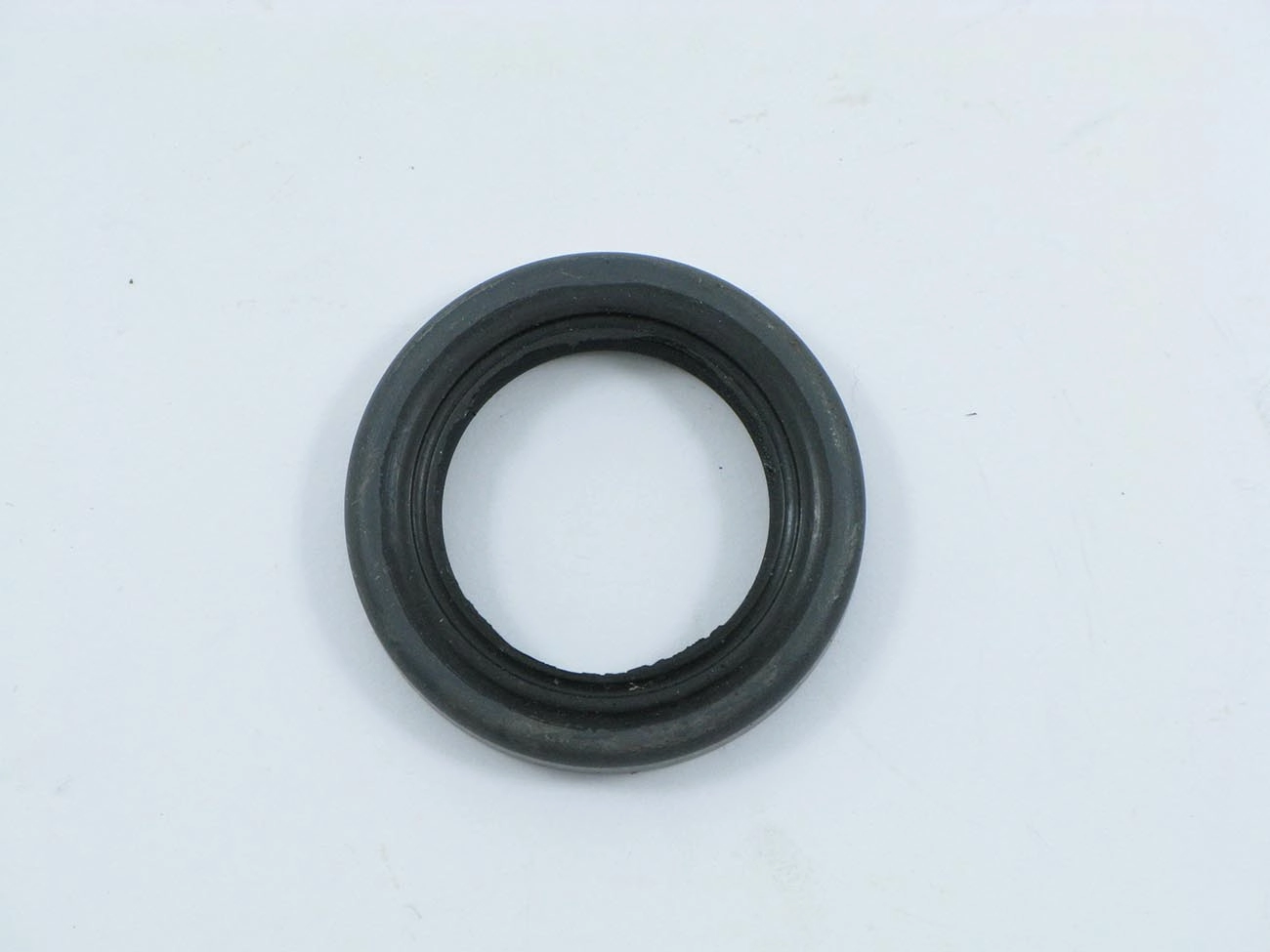 RETENTOR EIXO PILOTO CAIXA CÂMBIO 28,60X42,95X6,50MM TOYOTA BANDEIRANTE 1968/1981