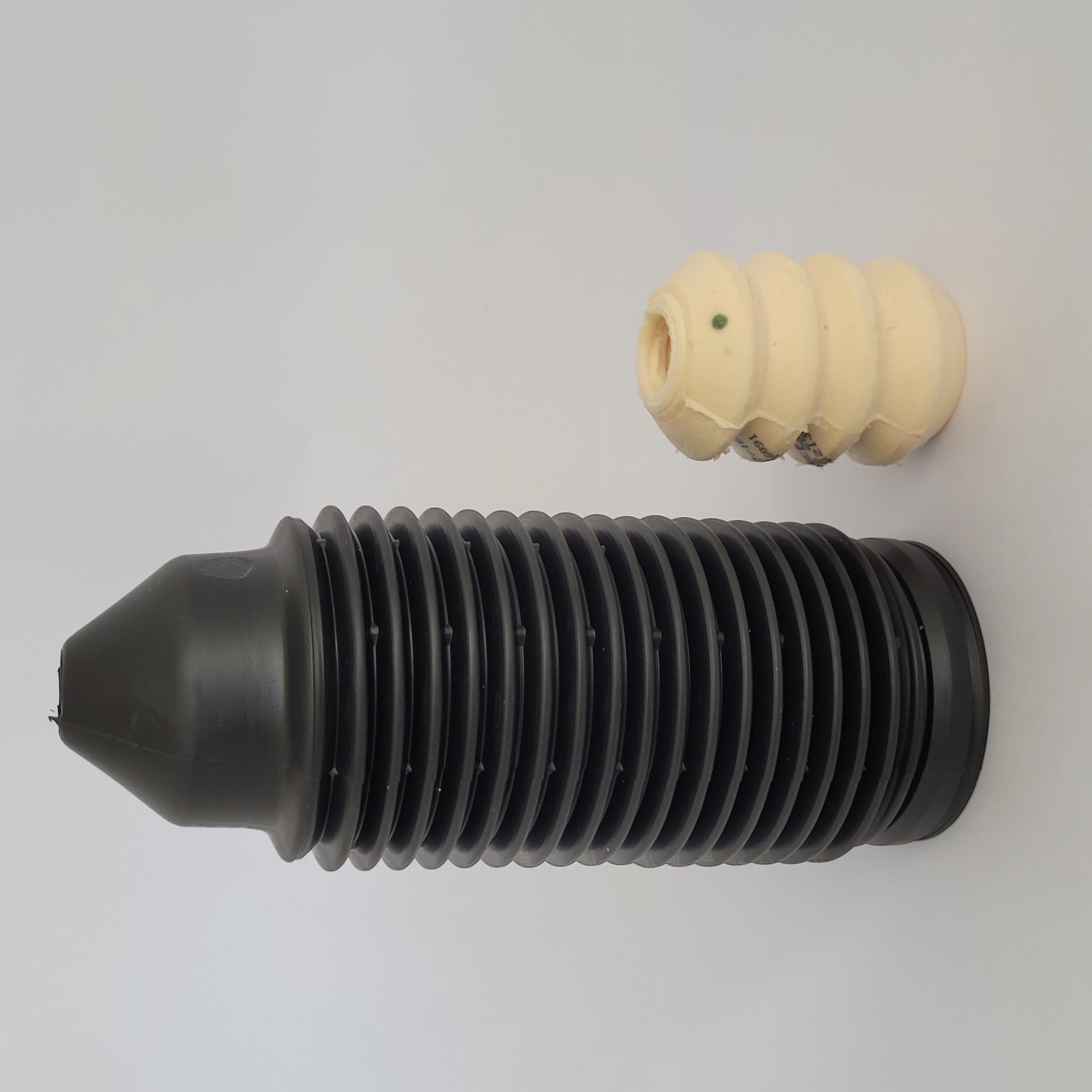 KIT AMORTECEDOR DIANTEIRO VW GOL/PARATI 98/14 - SAVEIRO 99/09 - BATENTE E COIFA - EXCETO G5/G6