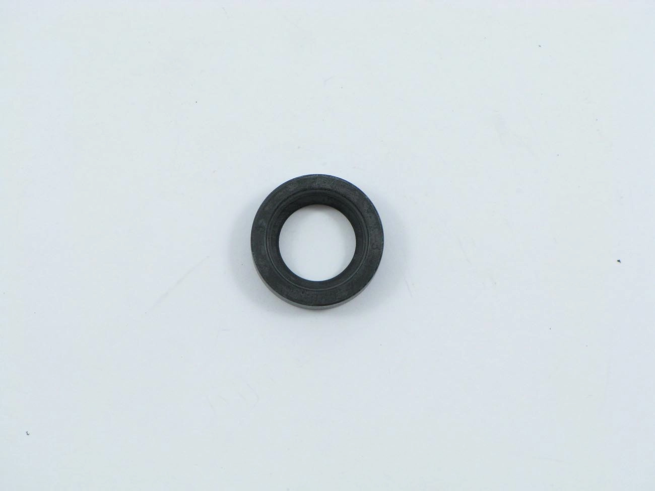 RETENTOR ROSCA SEM FIM CAIXA DIREÇÃO 16,30X24X7MM VW FUSCA/BRASILIA/VARIANT SISTEMA TRW