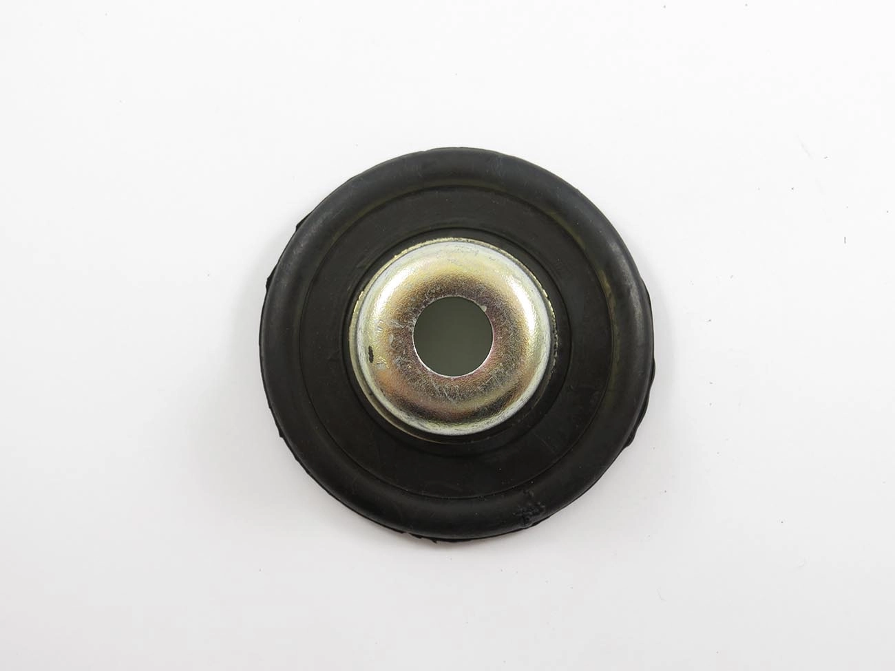 PRATO SUPERIOR AMORTECEDOR DIANTEIRO VW GOL/PARATI 95/ SAVEIRO 97/ - MAIOR ALTURA TOTAL 38MM