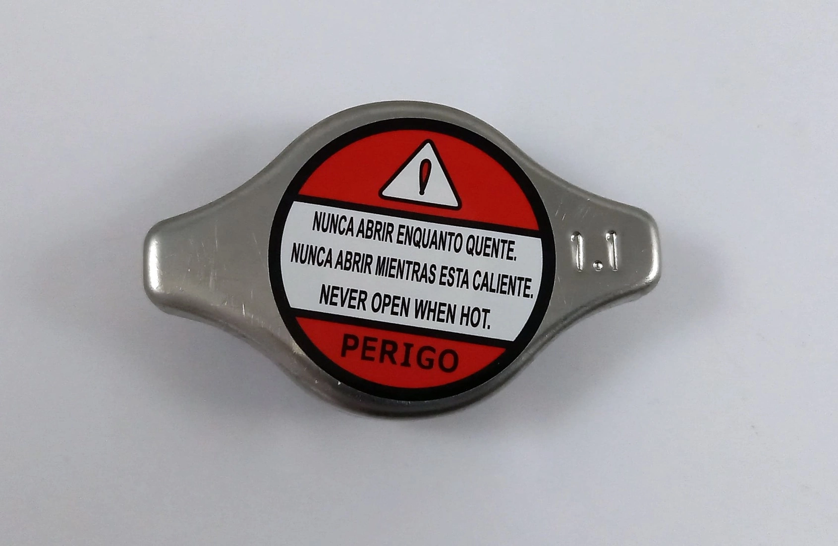 TAMPA RADIADOR TOYOTA HILUX 2.7 2009/ETIOS 1.3/1.5 2012/CHERRY TIGO 2010/HONDA CIVIC 92/CITY 10/FIT