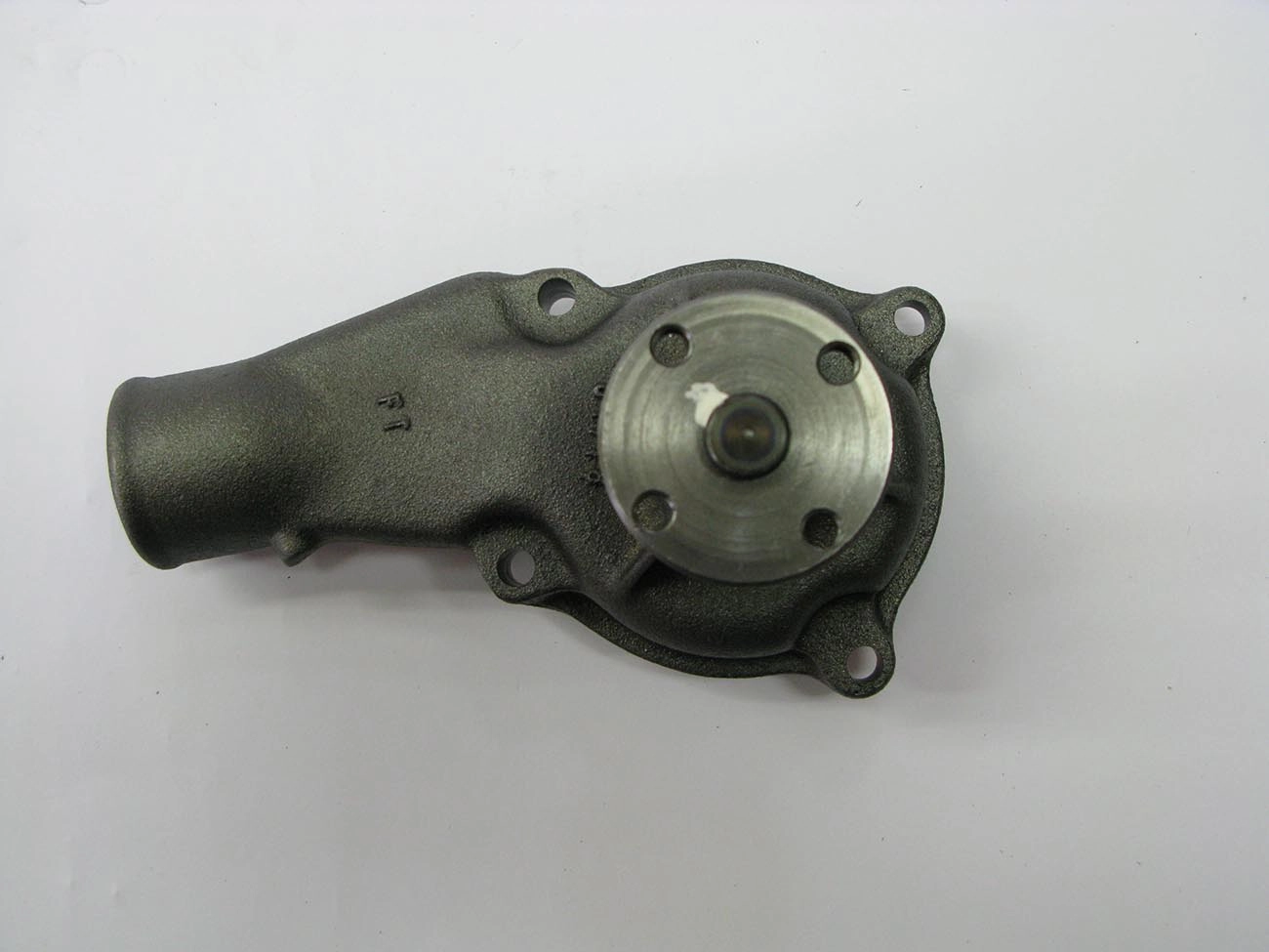 BOMBA AGUA GM OPALA/CARAVAN 69/92 - S/AR QUENTE - A/C-10/20 4/6 CIL.