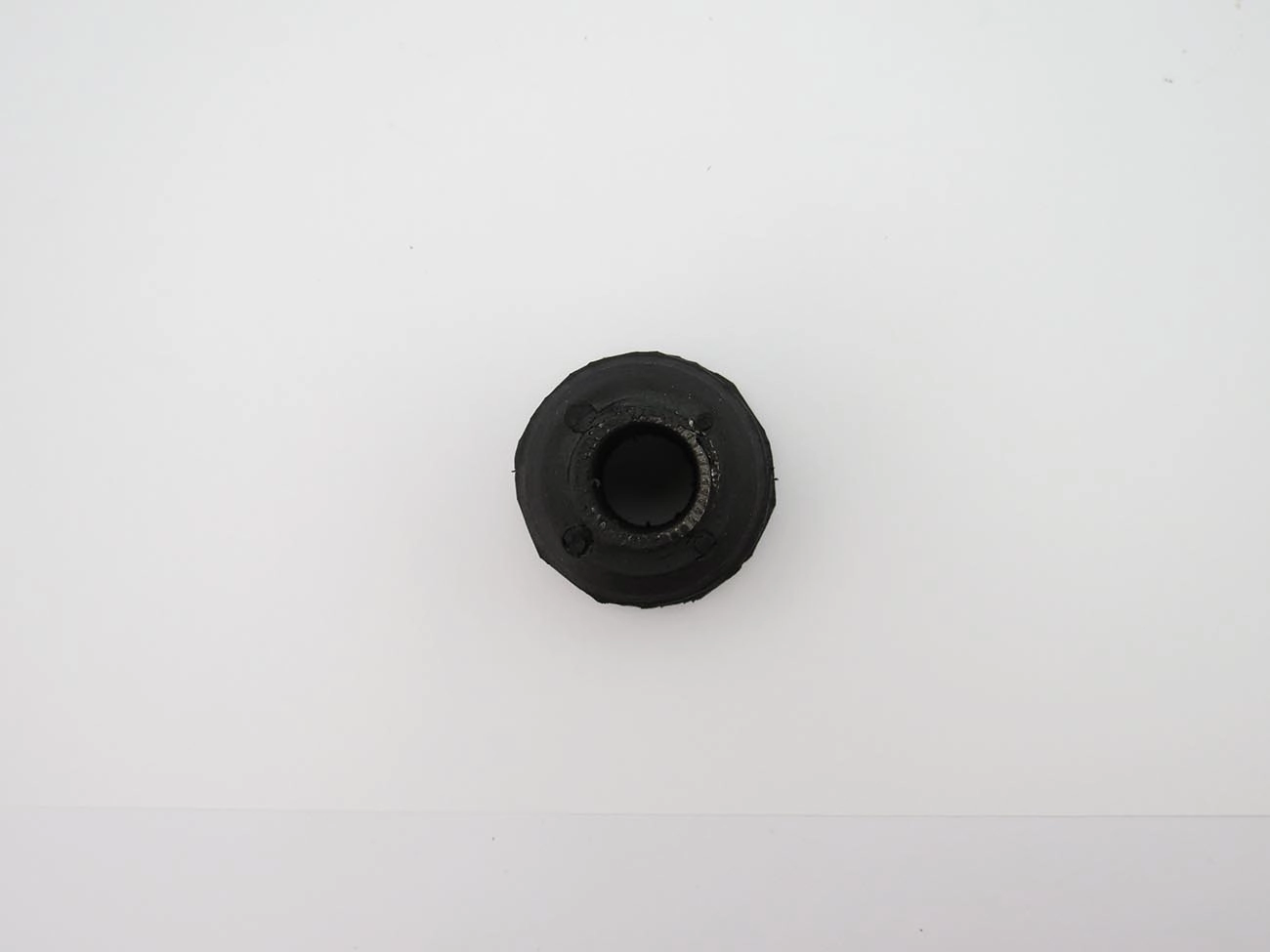 BUCHA DA BANDEJA SUPERIOR MITSUBISHI L-200 92/2002 - 4X4 - SUSPENSAO DIANTEIRA