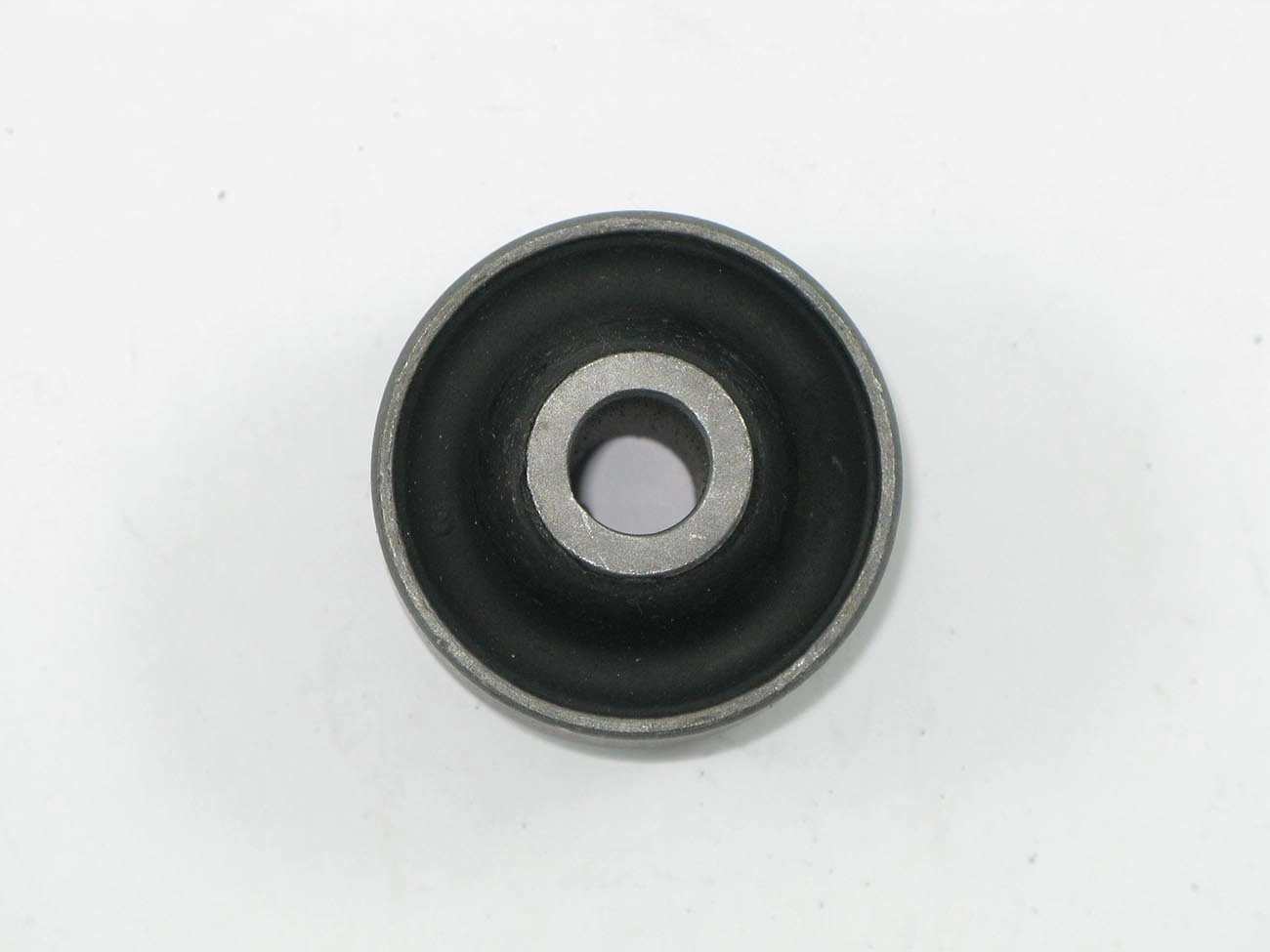 BUCHA DIANTEIRA BANDEJA DIANTEIRA FORD MONDEO 97/
