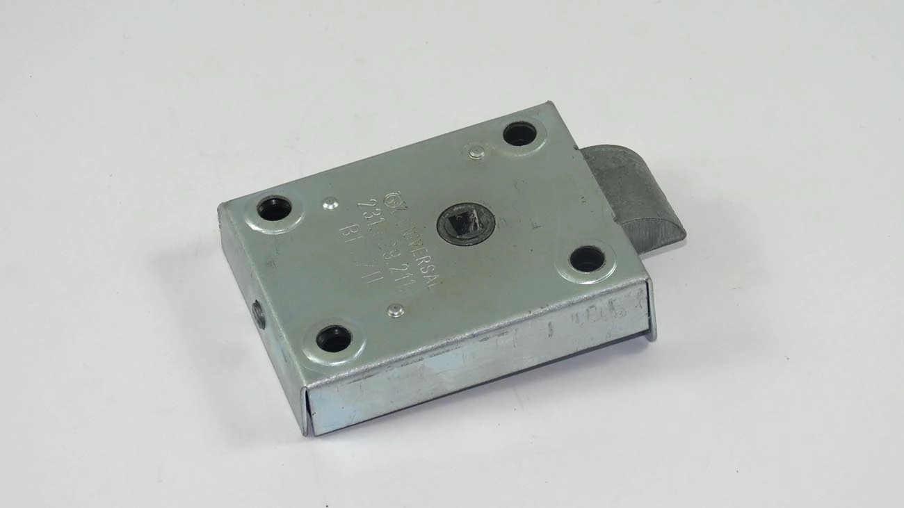 FECHADURA PORTA MALAS VW KOMBI /97 - FECHADURA