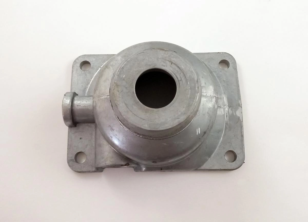 TAMPA DA ALAVANCA DE CAMBIO FORD F-600/700/11000/21000 - GM D-60/70 - TORRE