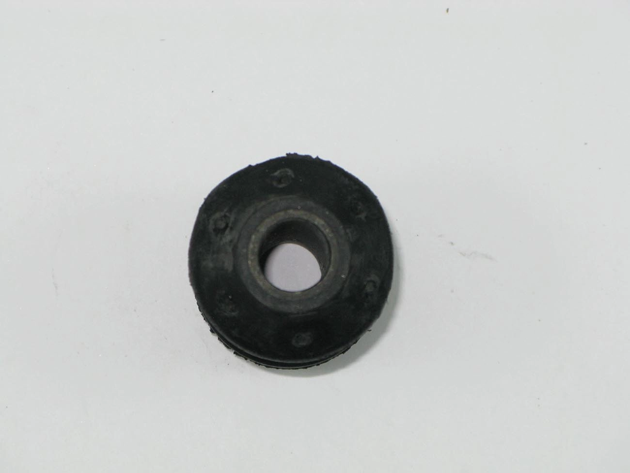 KIT BUCHAS BANDEJA SUSPENSÃO DIANTEIRA PARA UM LADO VW GOLF /98