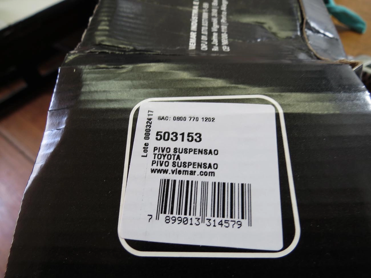 PIVÔ SUSPENSÃO INFERIOR DIREITO TOYOTA HILUX SW4 96/02