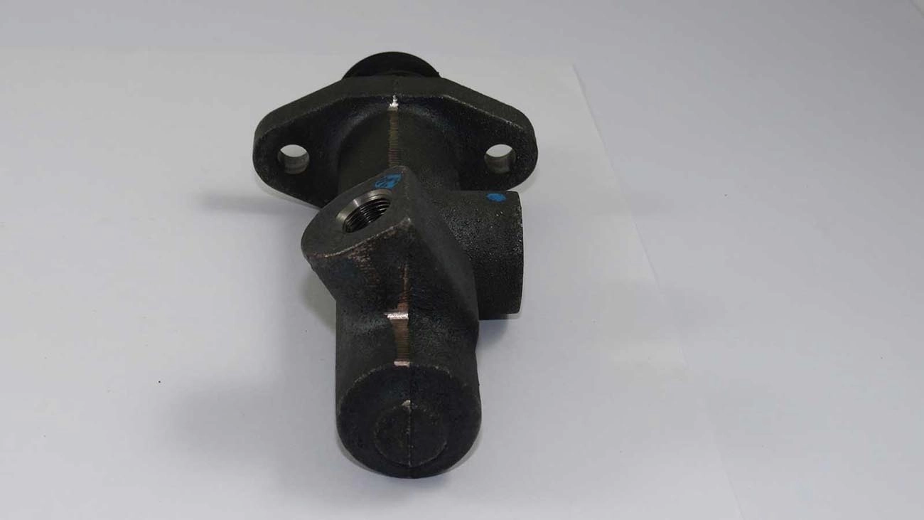 CILINDRO MESTRE EMBREAGEM 22,22MM AGRALE 7000/9000/MA 8.0 VW 7.100/8.100/8.140 /00 12.140H 89/98 14.150