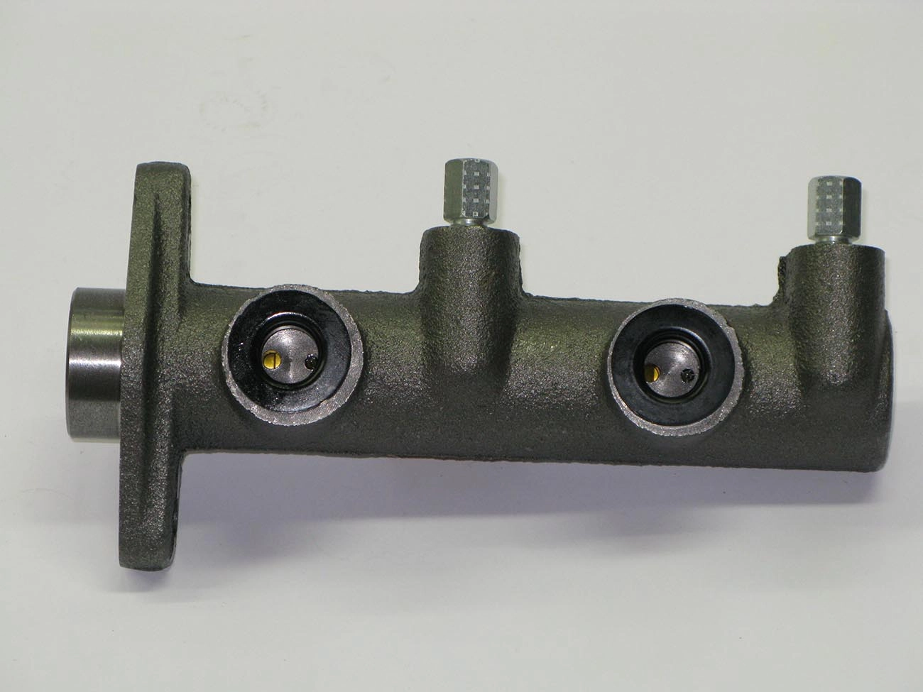CILINDRO MESTRE FREIO FORD F-1000/4000 92/98 - GM A-20/C-20/D-20 - BONANZA/VERANEIO 92/96 - 1.1/8