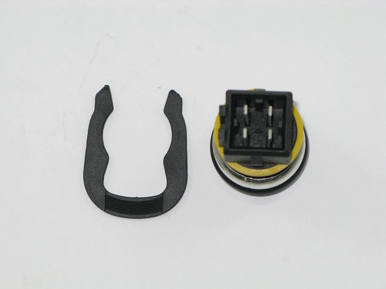 PLUG ELETRÔNICO/SENSOR TEMPERATURA ÁGUA COR PRETO 4 PINOS ENCAIXE VW GOL/PARATI 1.0 8/16V 97/2001 GOLF 1.8/2.0 /98