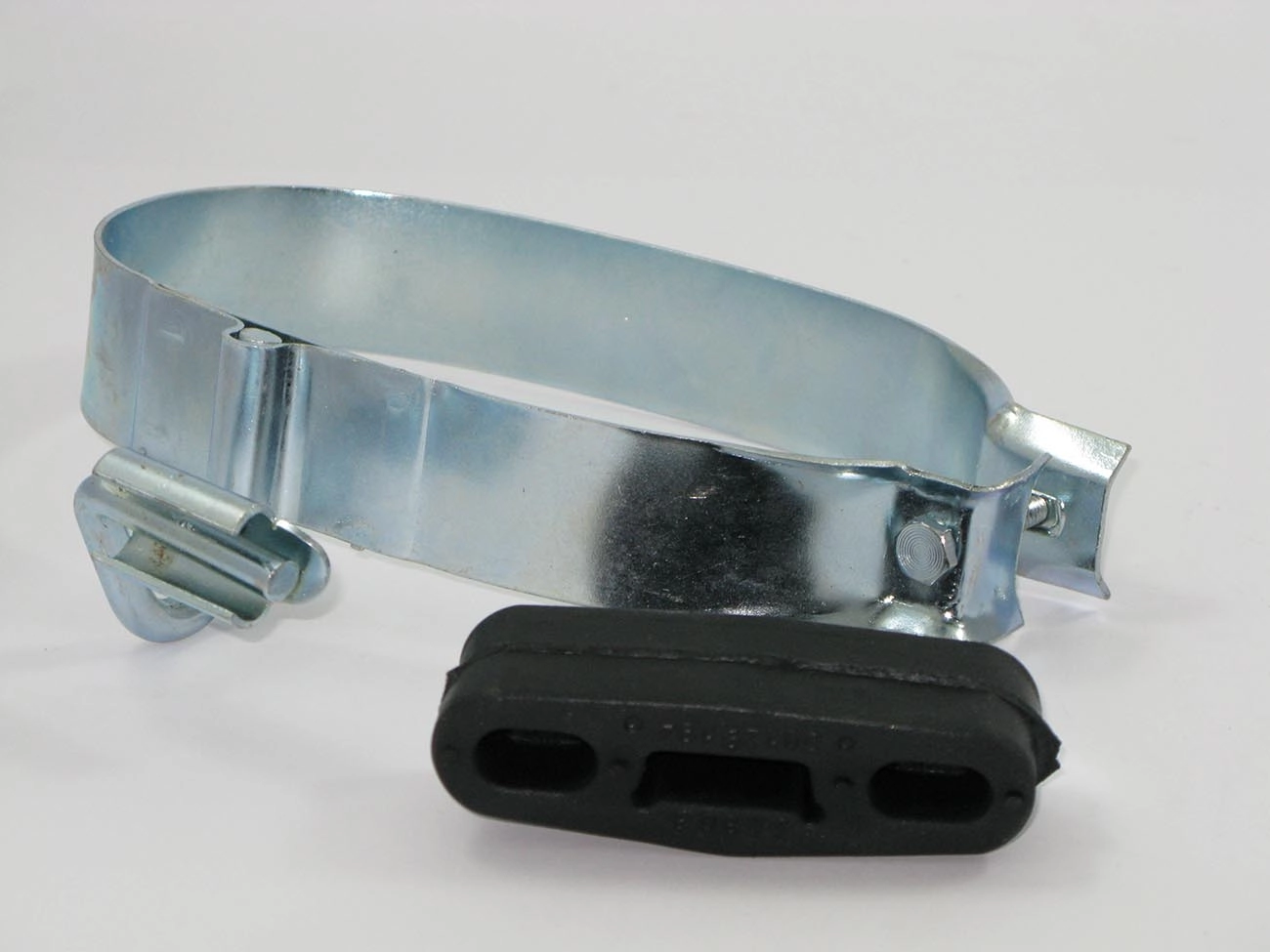 KIT ABRAÇADEIRA BORRACHA ESCAPAMENTO ABRACADEIRA GM MONZA/KADETT