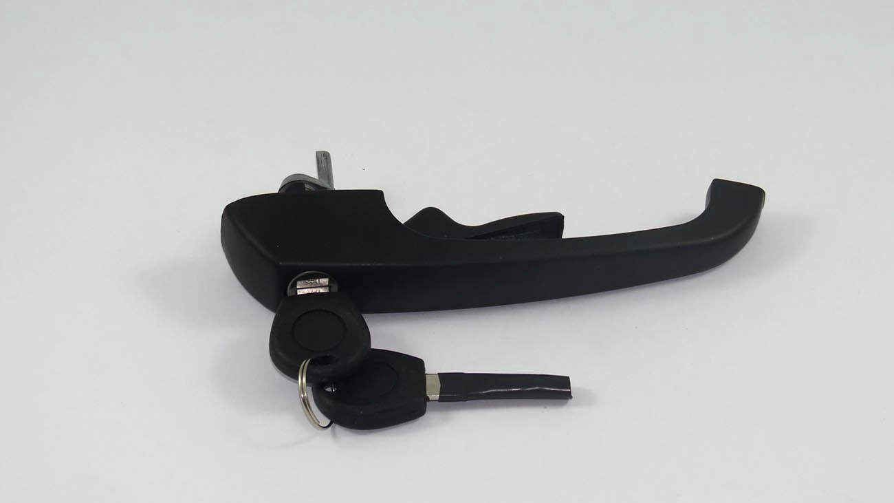 MACANETA EXTERNA VW KOMBI KLIPPER TODAS - CAMINHOES TODOS - DIANTEIRA PRETA