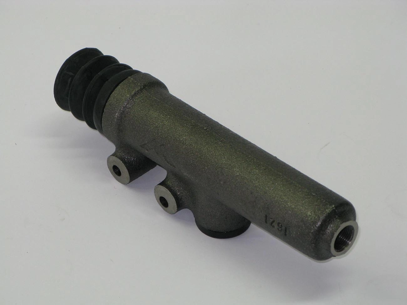 CILINDRO MESTRE EMBREAGEM MB 370/371 84/ - 1318 87/ - 23,81MM