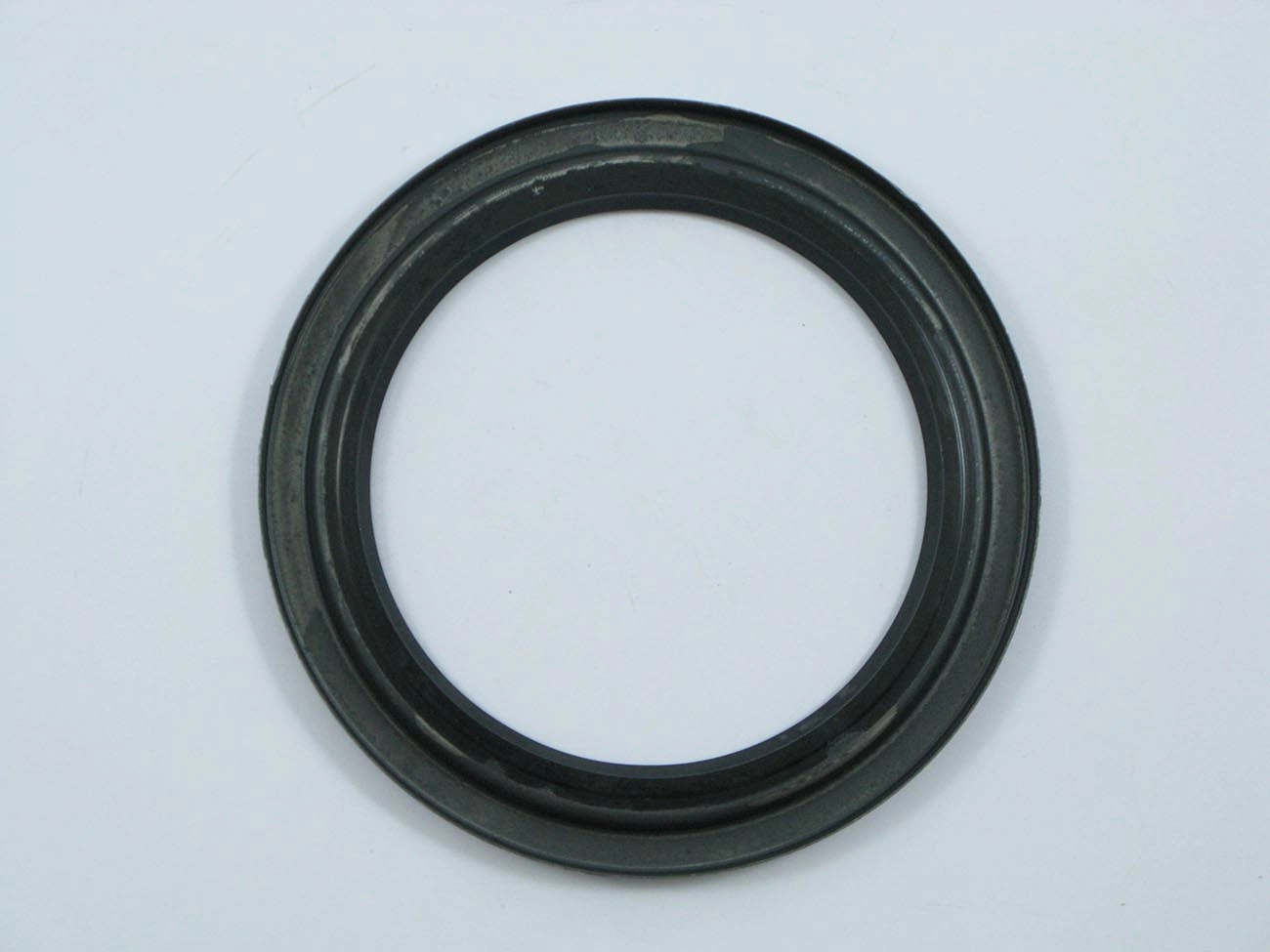 RETENTOR LINHA PESADA VW 24-220/24-250 BALANÇA TRUCK - 87,30X120,80X6,30MM