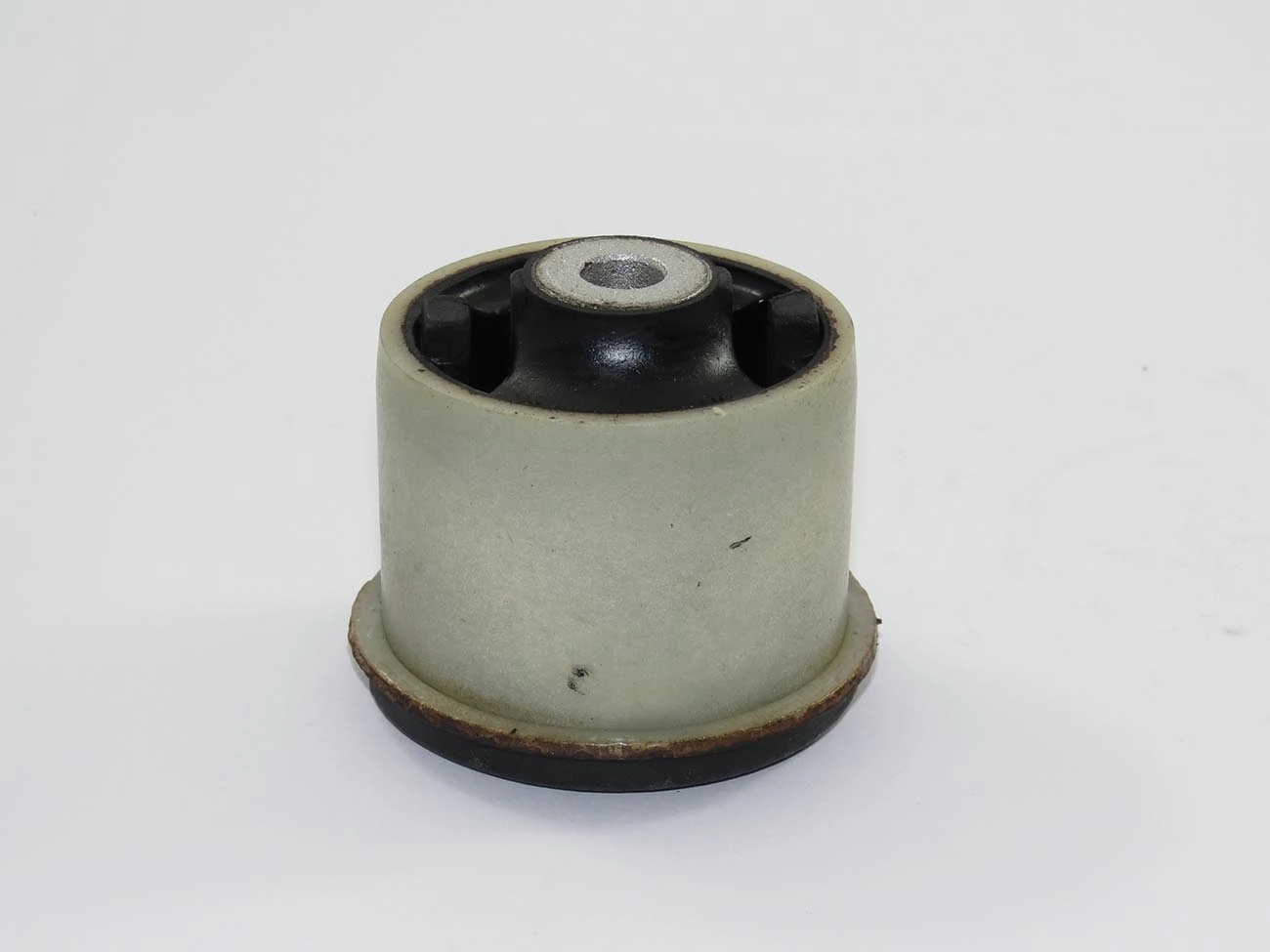 BUCHA EIXO VW POLO CLASSIC 1997/2000 SEAT CORDOBA/IBIZA 1995/1999 TRASEIRO