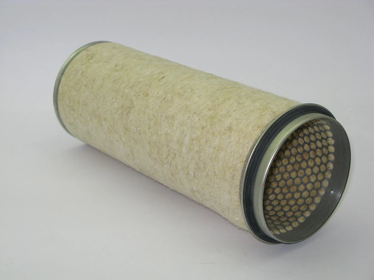 FILTRO SEGURANÇA AR INTERNO ELEMENTO VW 14.200/14.220/16.220/16.300/17.220/24.220/25.250/35.300/40.300 CUMMINS INT